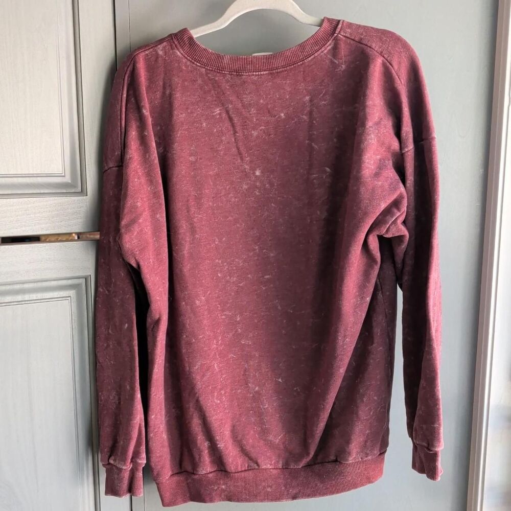 No Boundaries Large burgundy mineral-wash sweatshirt bold celestial graphics - Picture 4 of 5